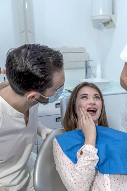 Best Weekend Emergency Dentist in Maxwell, CA